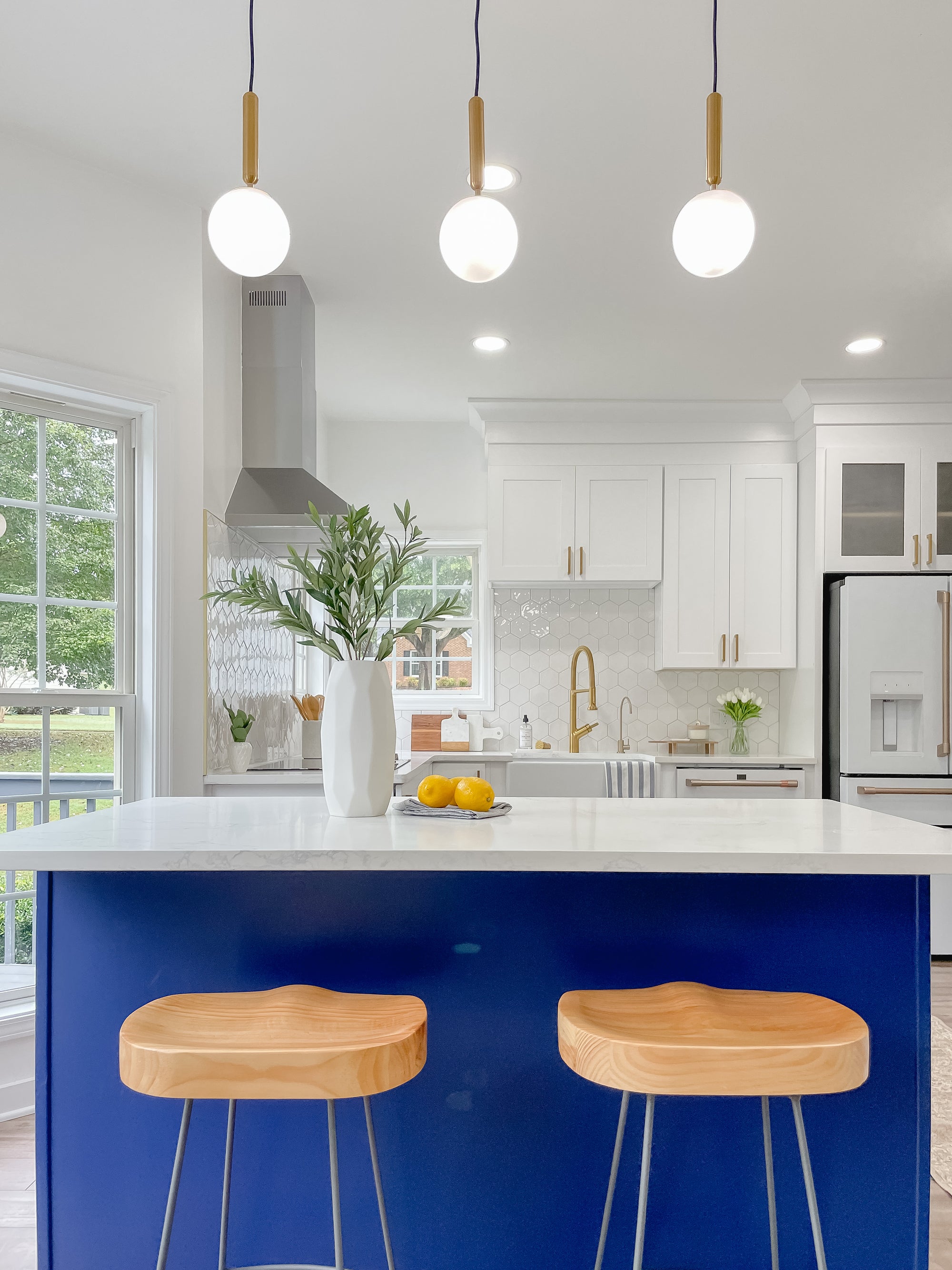 Blue, White & Gold Kitchen - Styly Home